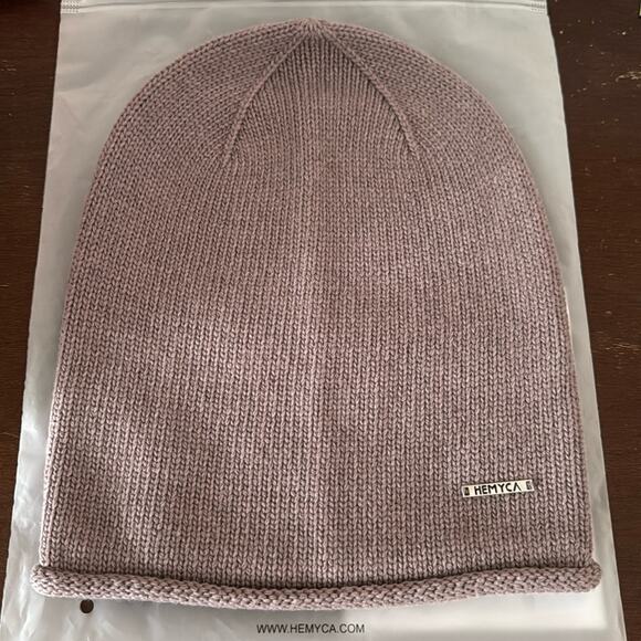 Hemyca | Mauve (Antler Gray) Slouchy Knit Beanie Hat Size OS NWT - Picture 1 of 11